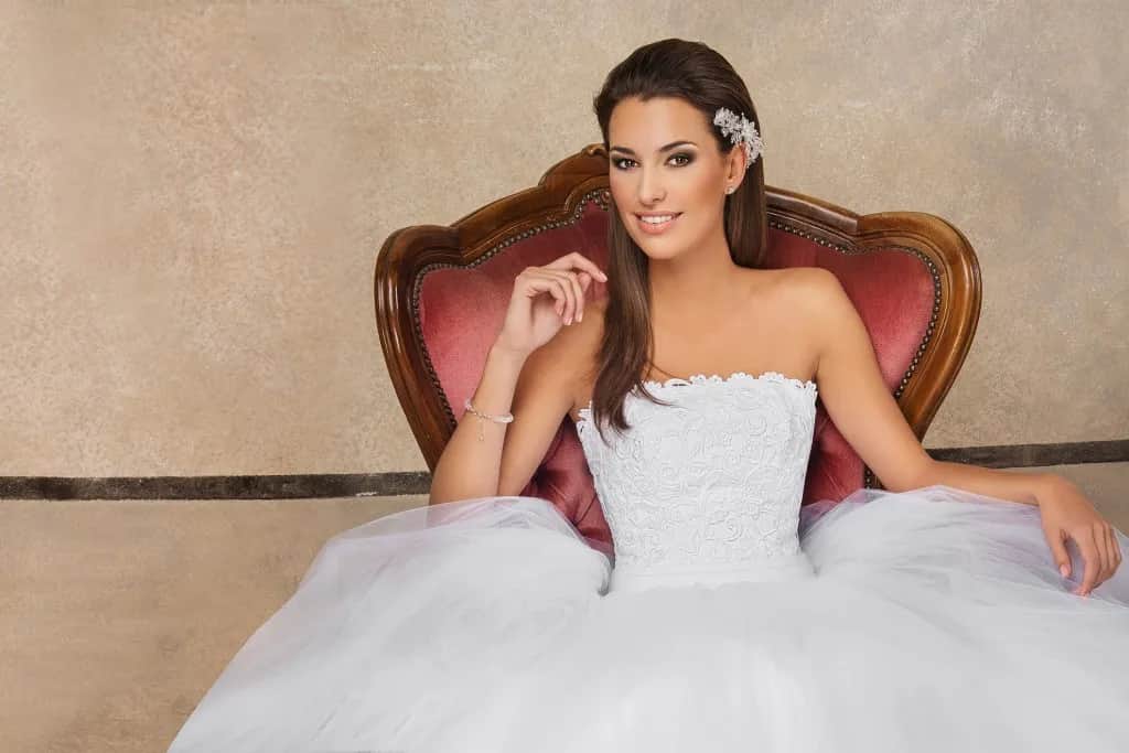 Gdzie kupić tanią suknię ślubną i nie przepłacić za marzenia