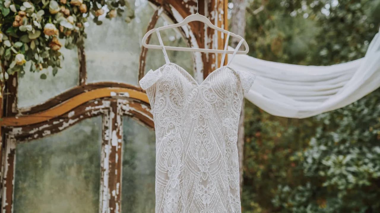 Jak przerobić suknię ślubną: proste sposoby na idealną metamorfozę